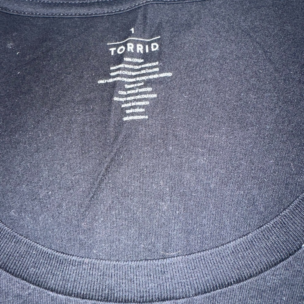 Torrid Black Crewneck Graphic Tee - Picture 3 of 4